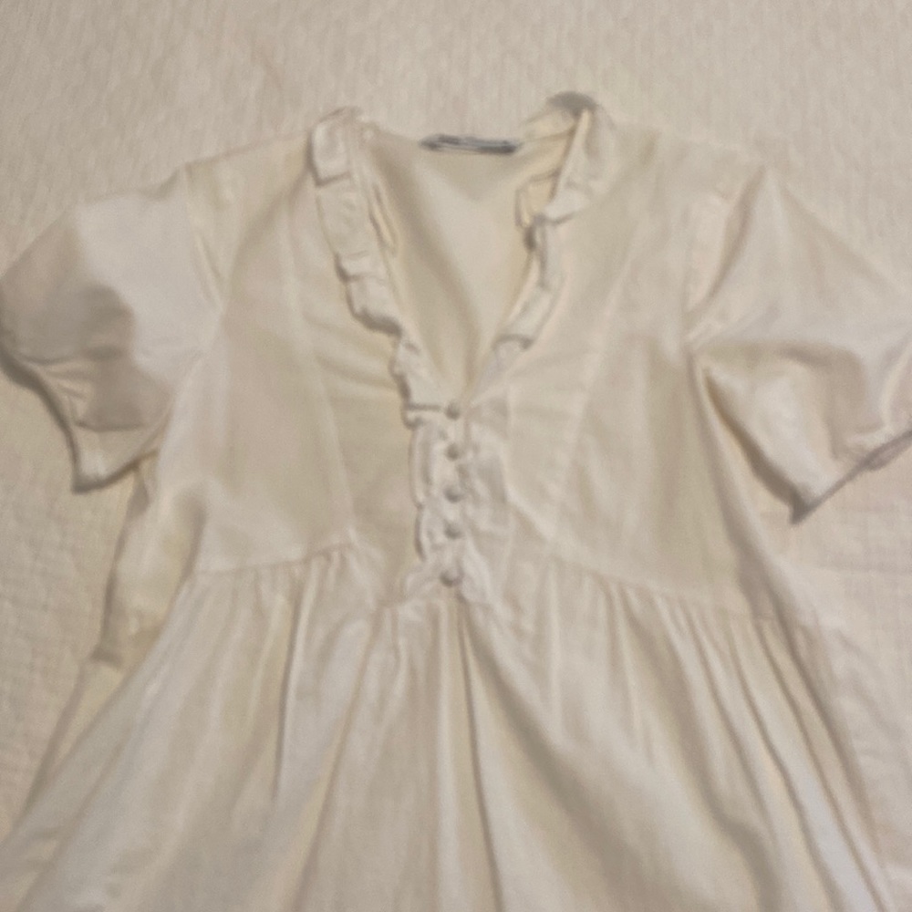 Cute white Zara dress, never worn!